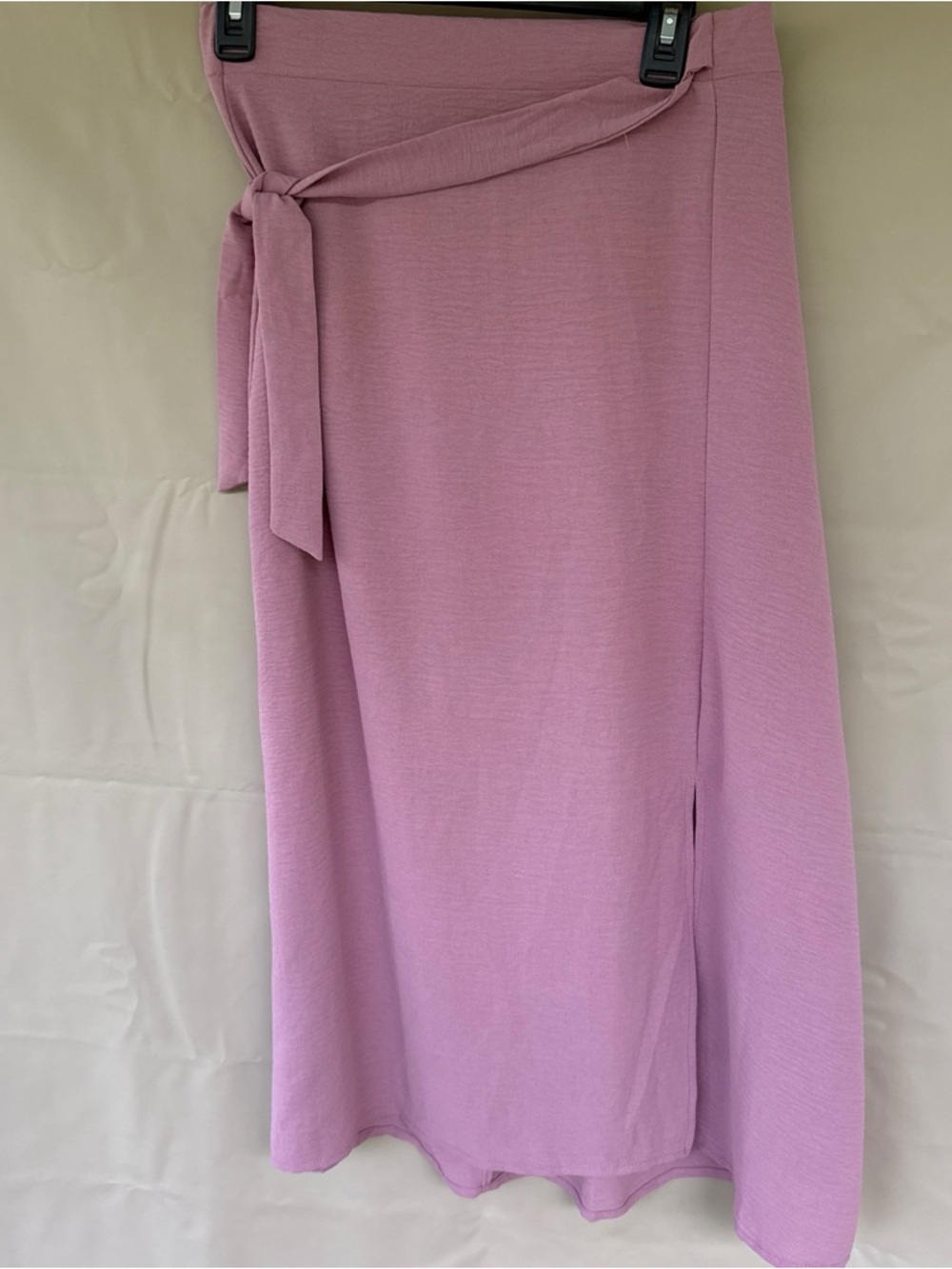 Pink skirt with tie detail at the side